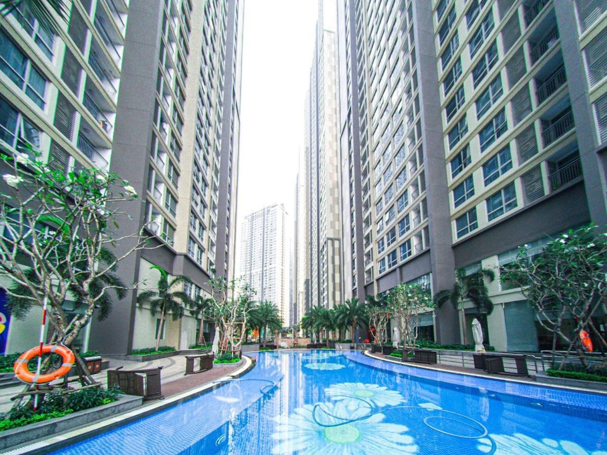 Vinhomes Landmark Apt Renovation 2025 By Bevista Ho Chi Minh City Exterior photo